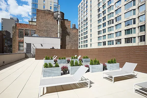 Rented by Douglas Elliman | media 24