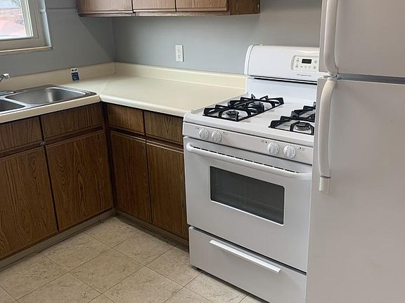 2nd image of 1225 King Ave APT 3D