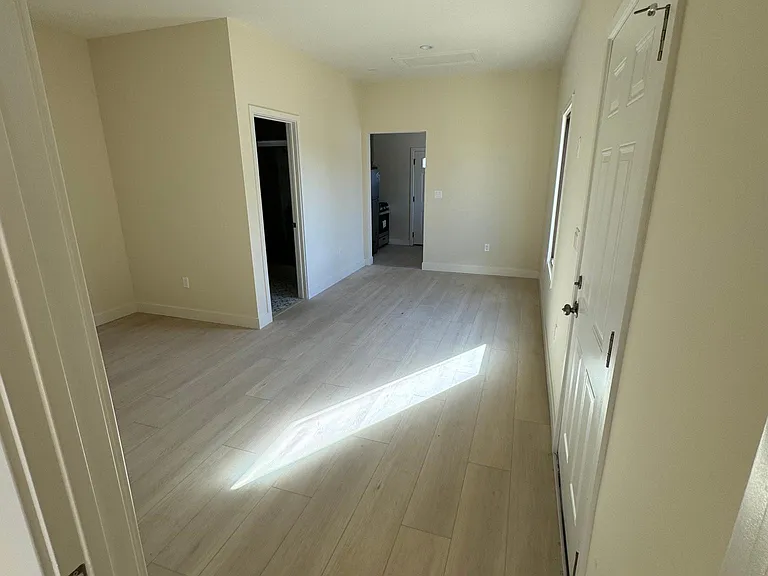 13347 Garber St — Photo 4