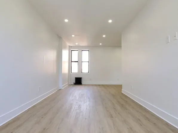 100 Convent Avenue image 13 of 17