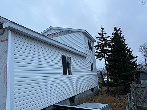 4th image of 3792 Ellsworth Ave