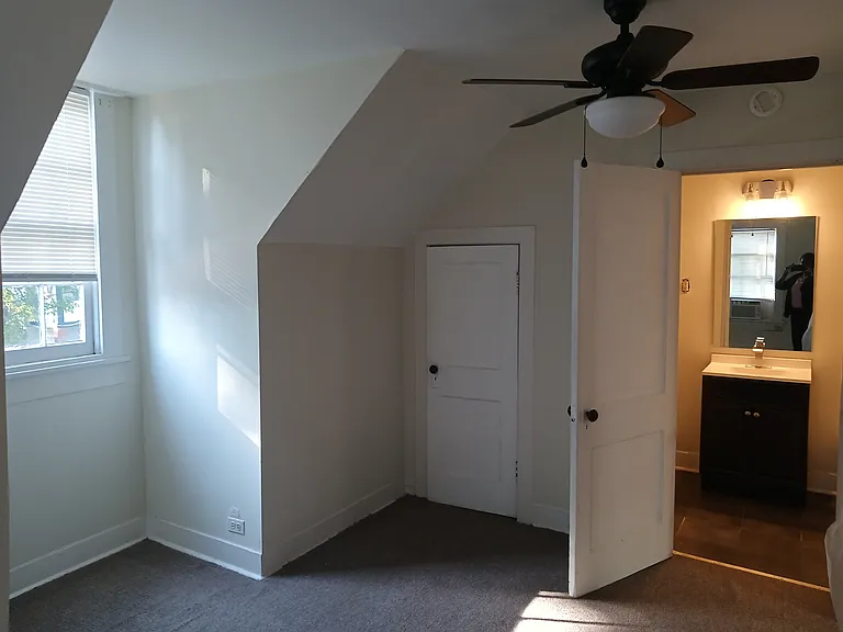 1052 S Cooper St — Photo 16