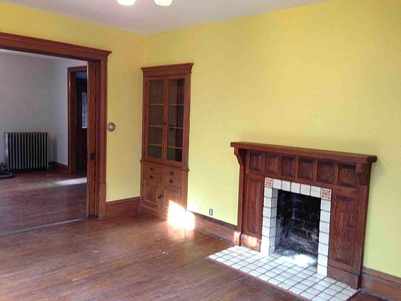 5th image of 2445 1st Ave S