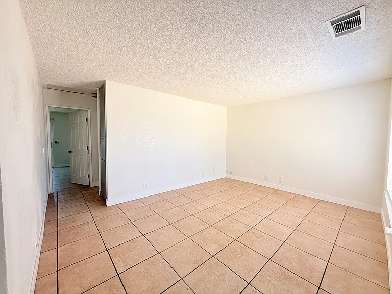 15080 Sequoia St #B — Photo 6