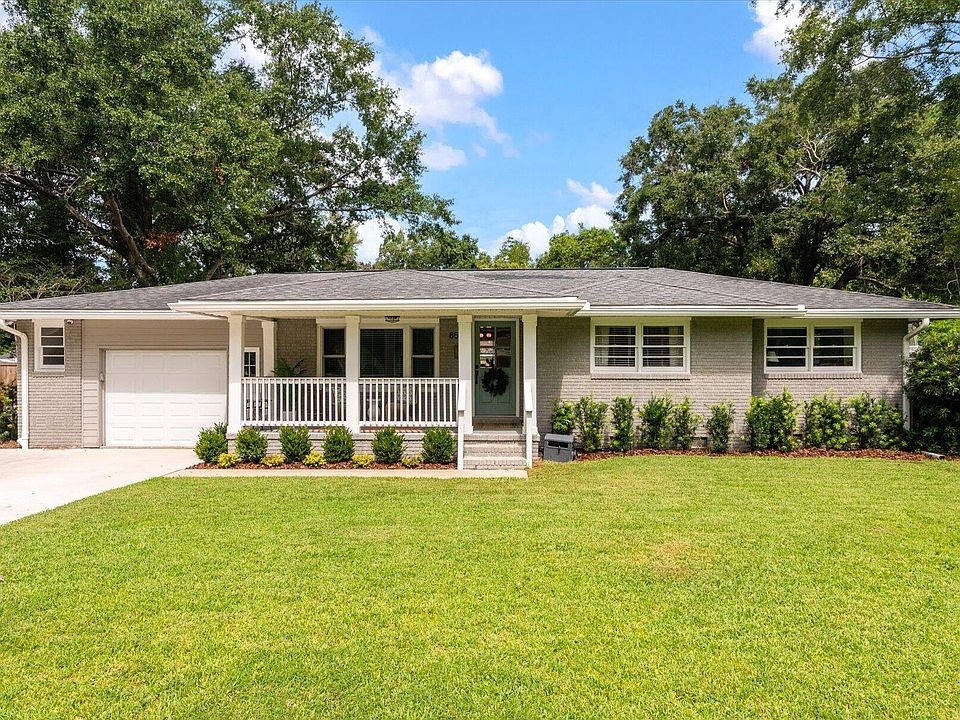 1st image of 855 Emily Dr