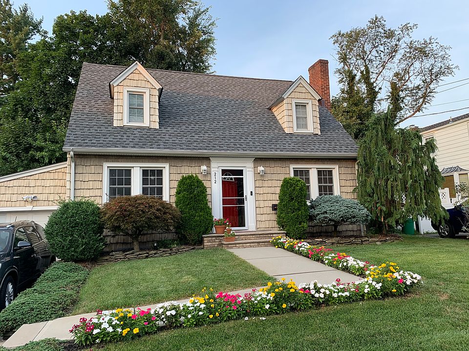 1st image of 212 Coeyman Ave