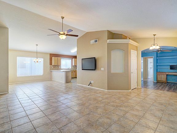 4th image of 1310 E Escuda Dr