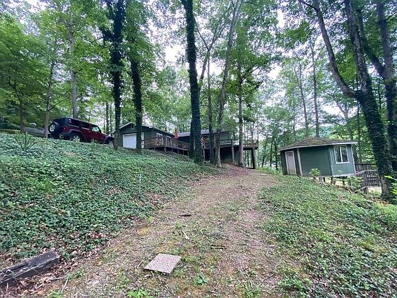 2nd image of 4701 N Echo Lake Cir