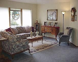 Vaulted Living Rm