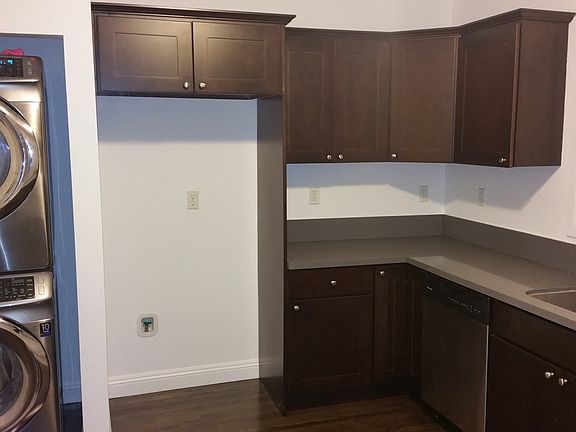 3rd image of 1841 W 67th St