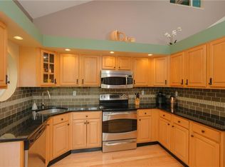 23 Mystic Dr, Ossining, NY 10562
