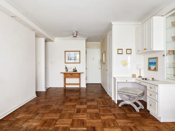 311 East 71st Street 2B image 3 of 5