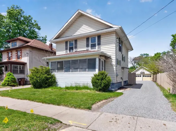1002 W Ganson St, Jackson, MI 49202
