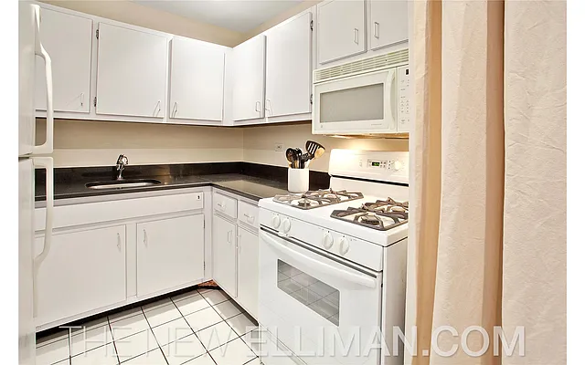 Rented by Douglas Elliman | media 21