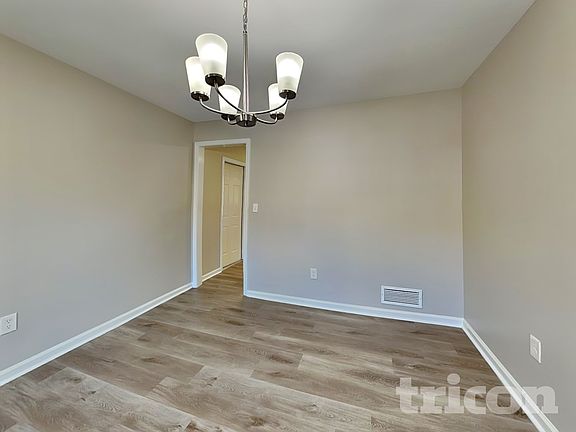 4th image of 3560 Erdly Ln