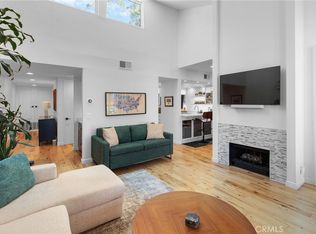 17711 Margate St APT 313, Encino, CA