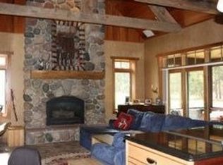 9335 Parke Rd, Indian River, MI 49749