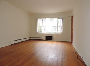 2306 Central St APT 3N, Evanston, IL 60201
