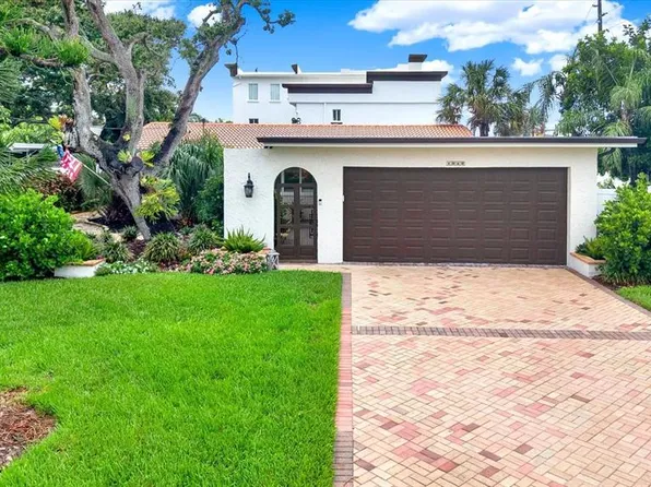1040 PALM DRIVE, BELLEAIR BEACH, FL 33786
