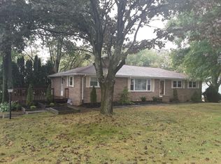 10000 Georgetown St, Louisville, OH 44641
