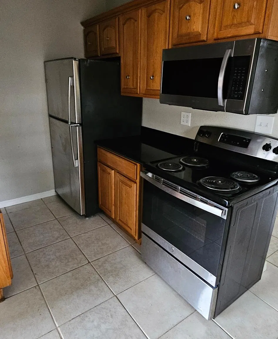 4320 S West Shore Blvd — Photo 3