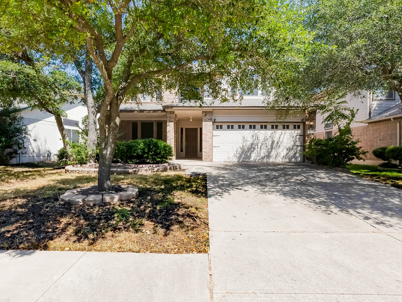 3 bed, 2.5 bath, 2186 sqft, $2,245 — Photo 3