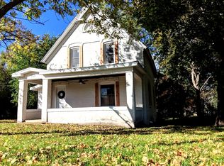 955 Shakopee Ave E, Shakopee, MN 55379