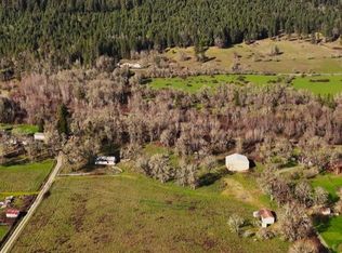 700 Sunny Glen Way, Wolf Creek, OR 97497