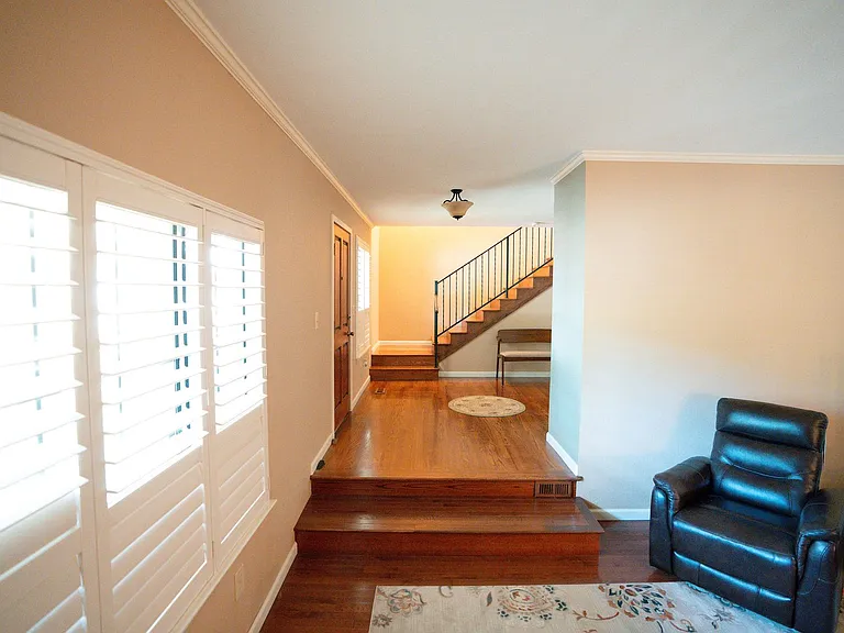 1550 Chabot Ct — Photo 6
