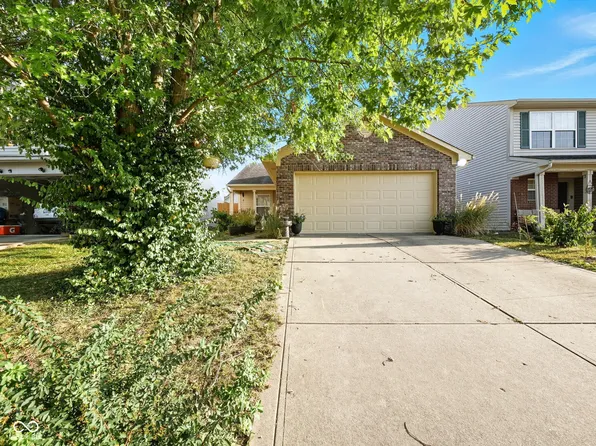 631 Deer Trail Dr, Indianapolis, IN 46217