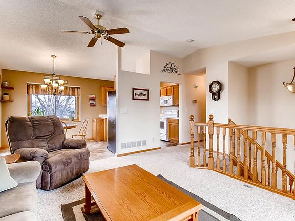 2nd image of 453 Braeburn Dr