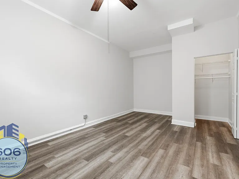 The Ashland Tower Modern Living in the Heart of Rogers Park — Photo 12
