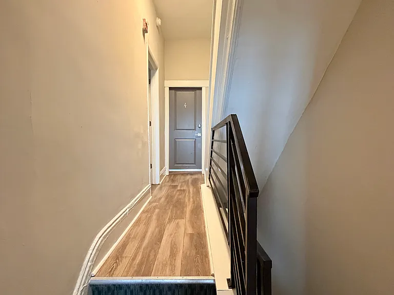 227 S 41st St #H — Photo 33