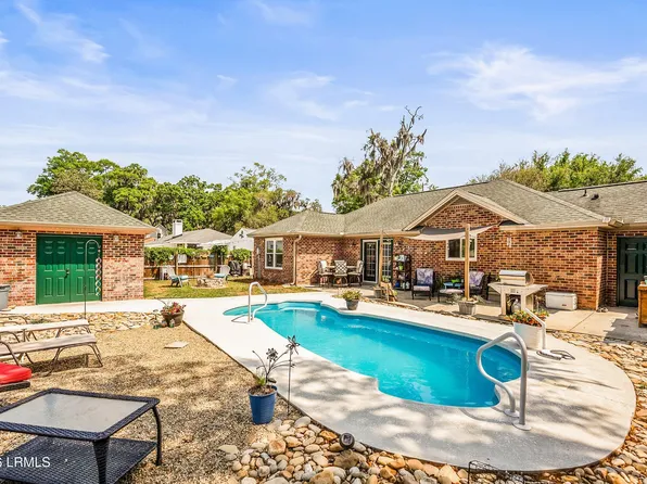 1110 14th St, Pt Royal, SC 29935