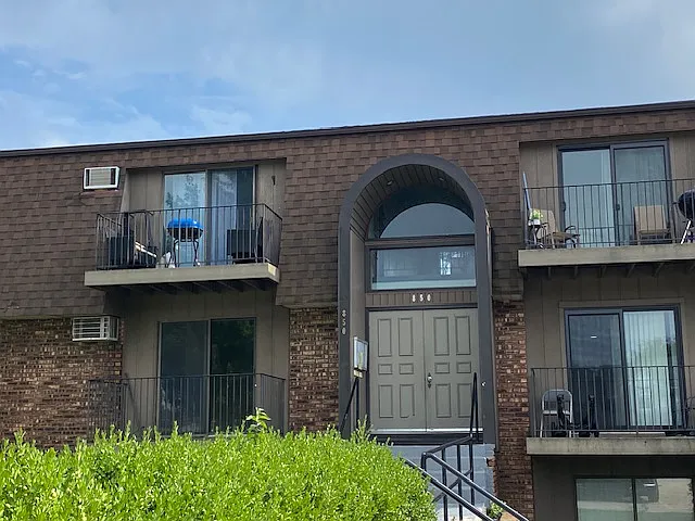 850 Gloucester Ct #2 — Photo 8