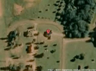 255 Greenview Cir, Bolivar, TN 38008