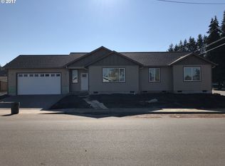 619 Wilson Ave, Cottage Grove, OR 97424