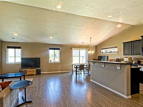 2nd image of 4515 W Wesley Pl