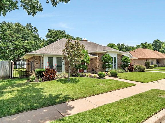 2nd image of 3712 Woodmont Ct