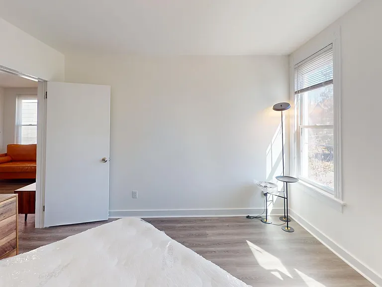 113 Laurel Ave #2 — Photo 2