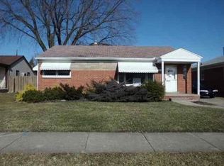 22011 Bon Brae St, Saint clair shores, MI 48081