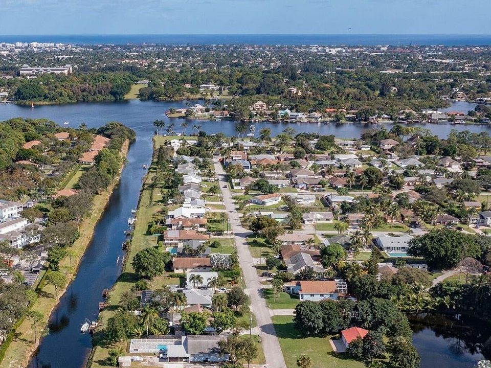 1st image of 2886 Northside Drive