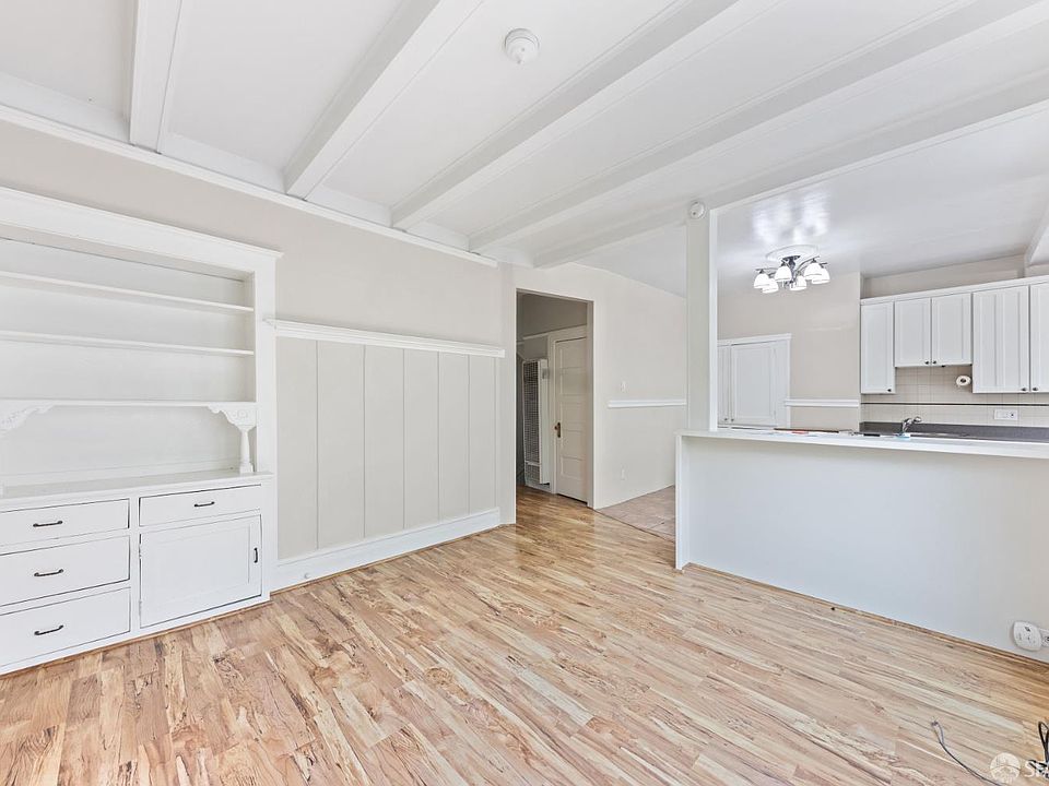 1st image of 31 Pixley St