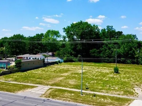 27480 Five Mile Rd, Livonia, MI 48154