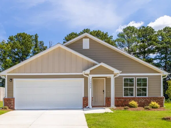 17892 Daniel Island Dr, Athens, AL 35611
