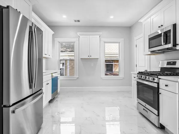 67 Romsey St #2, Dorchester, MA 02125