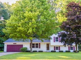 16269 Hemlock Dr, Spring Lake, MI 49456