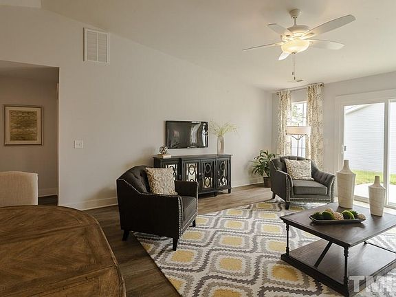 3rd image of 806 Houston Ct #226