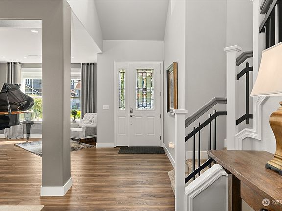 2nd image of 6857 Montevista Drive SE