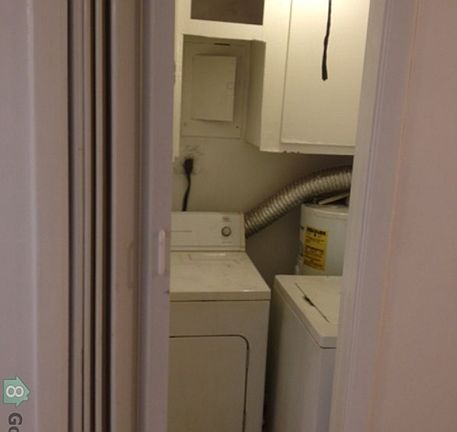4th image of 821 NE 10th Ave #2